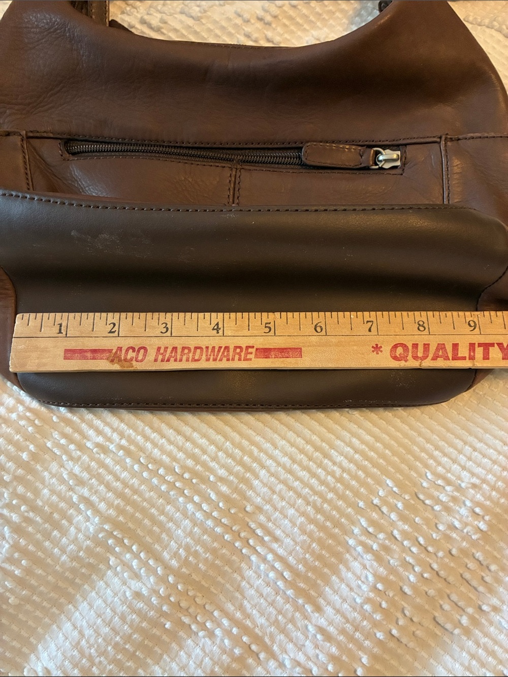 St. John's Bay Brown Leather Shoulder Bag with Front Zip - Picture 4 of 9
